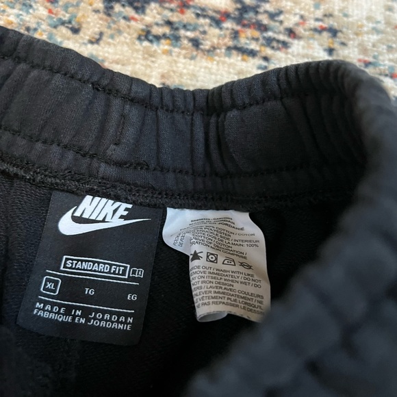 Boys Nike Standard Fit Shorts - Picture 4 of 5